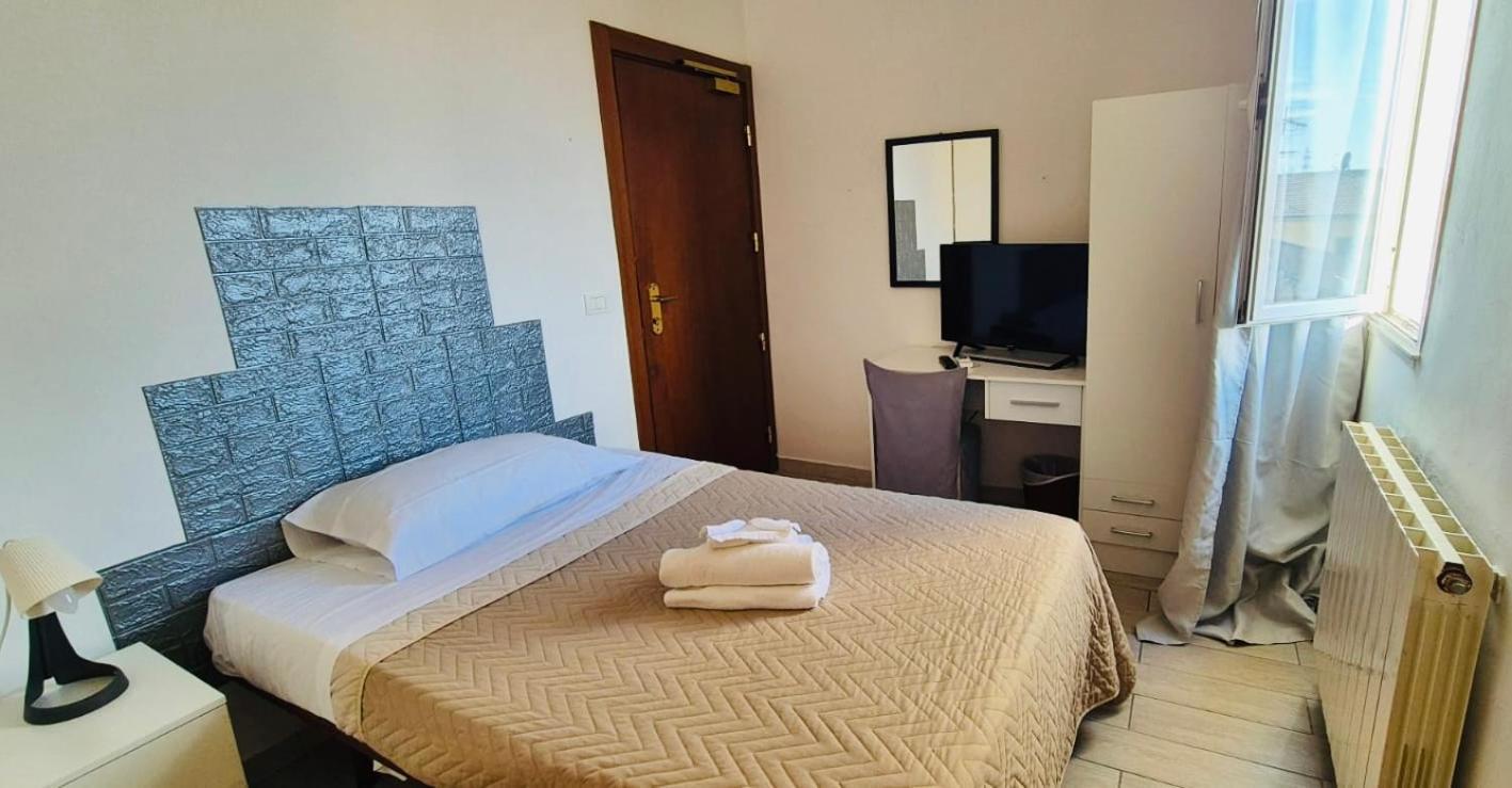 Hotel Ariston بيومبينوا المظهر الخارجي الصورة