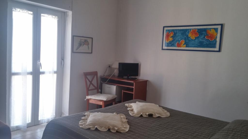Hotel Ariston بيومبينوا المظهر الخارجي الصورة