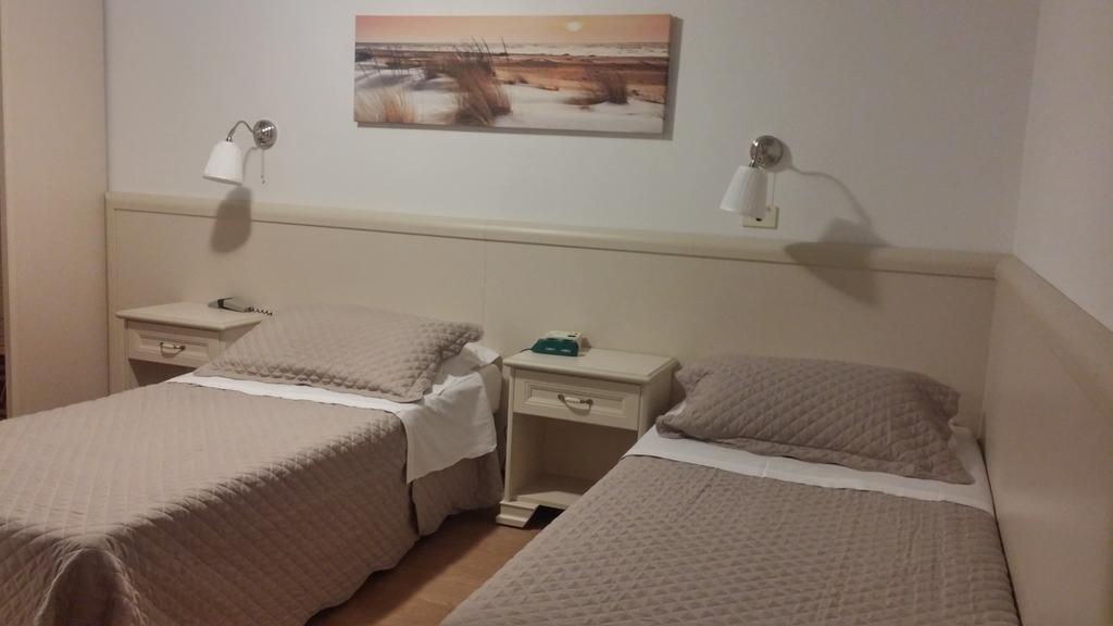 Hotel Ariston بيومبينوا المظهر الخارجي الصورة