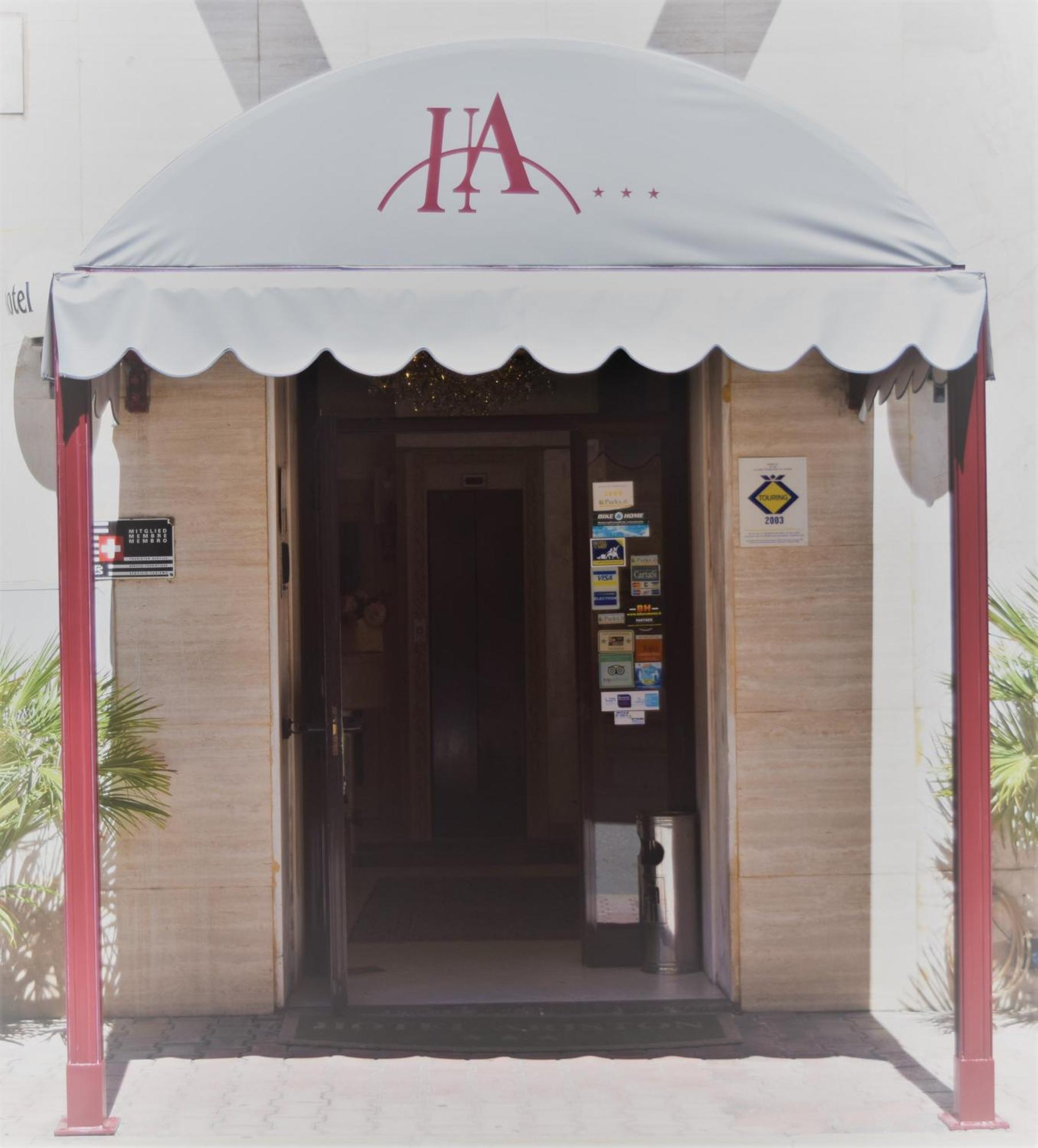 Hotel Ariston بيومبينوا المظهر الخارجي الصورة